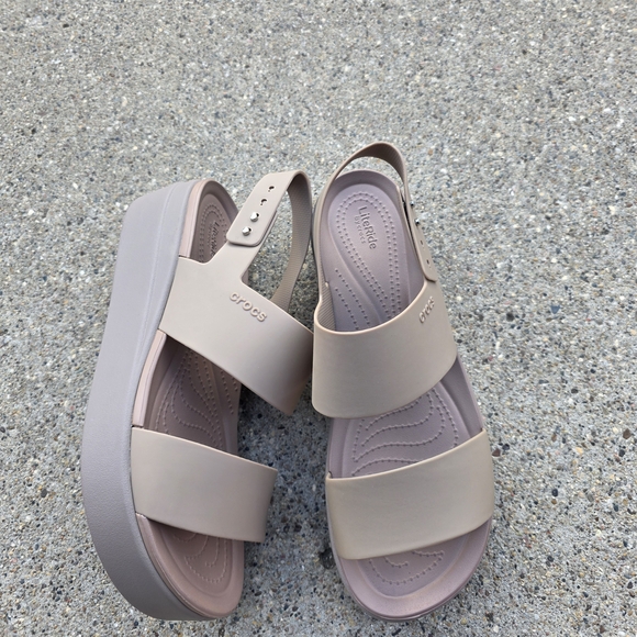 Litestride By Crocs Women’s Classic Platform Sandal in Blush Size 11 - Picture 2 of 12